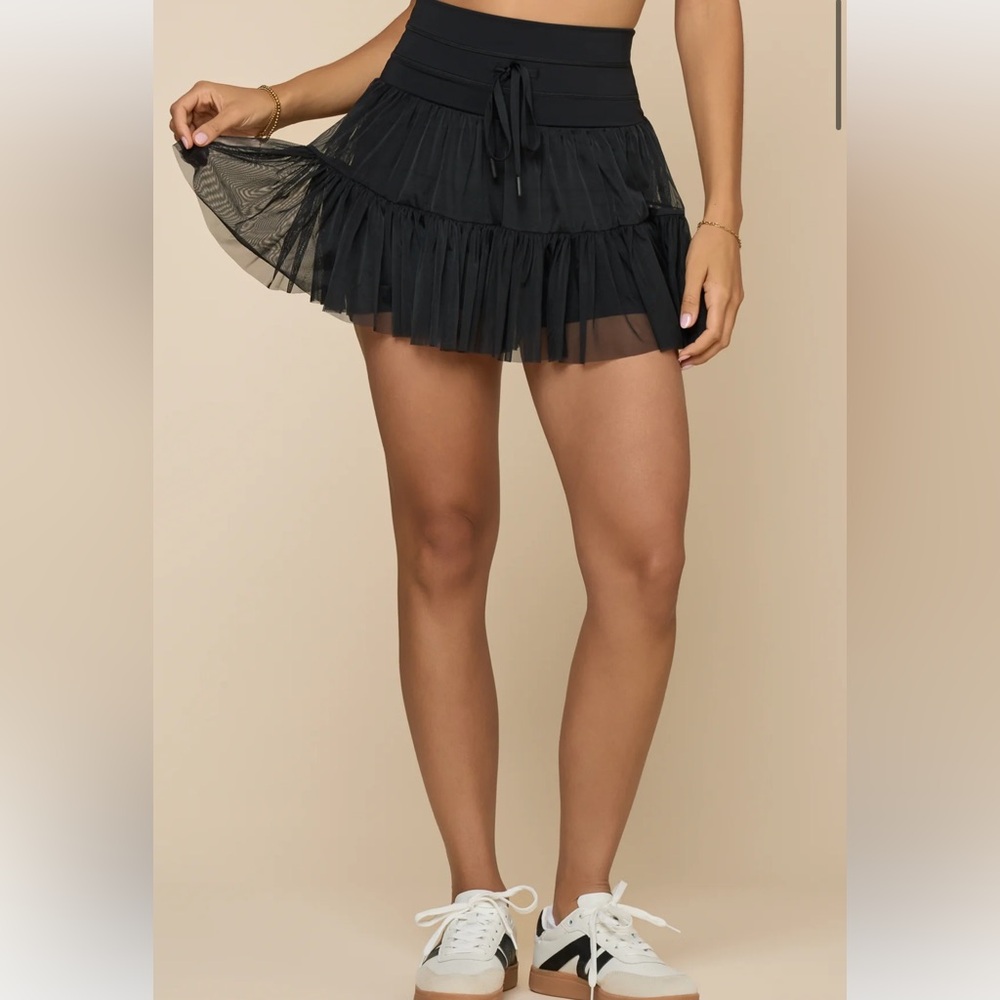 POPFLEX Elegant Black Mesh Skort - Picture 3 of 7